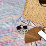 Accessori Mare Chic 2025: Tendenze e Consigli per un Look da Spiaggia Raffinato