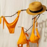 Come indossare il costume da bagno per un aperitivo al tramonto