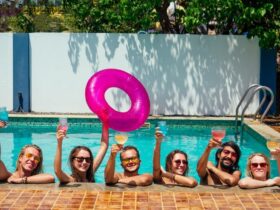 Bikini e Costumi da Bagno per la Piscina: Differenze