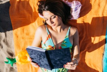 Costumi da bagno con motivi floreali