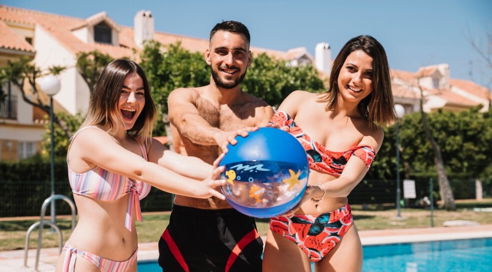 influenze globali sulla moda dei costumi da bagno