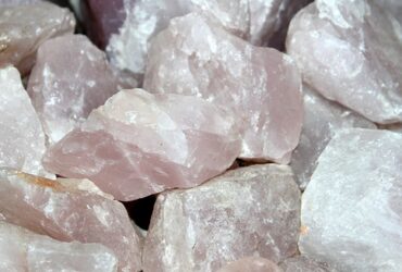 gioielli con quarzo rosa