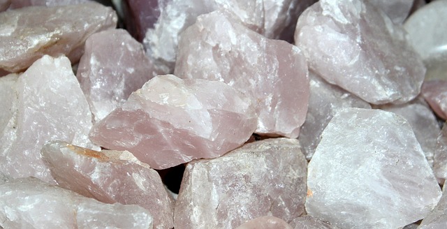 gioielli in quarzo rosa